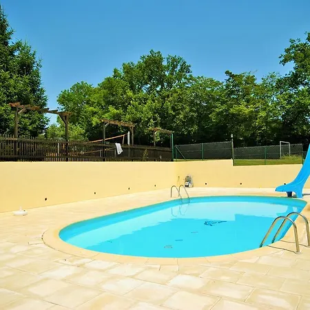 Chalet B4 * Saint-Fargeau-Ponthierry